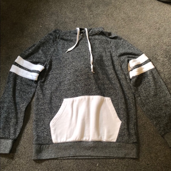 Zumiez hoodie - Picture 3 of 3